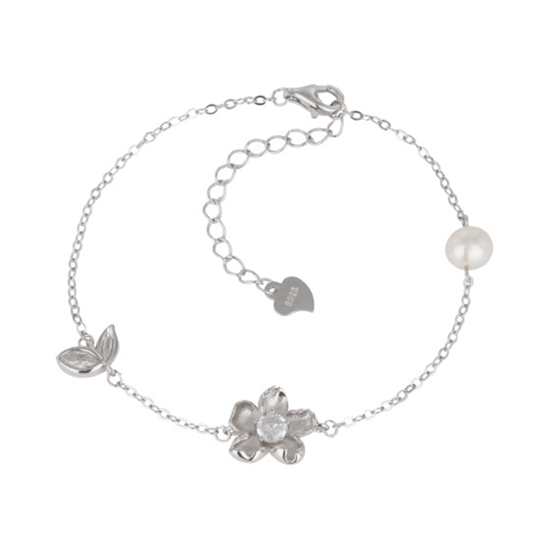 Caramel au Sucre - Pearl Flower Charm Bracelet with Silver Chain